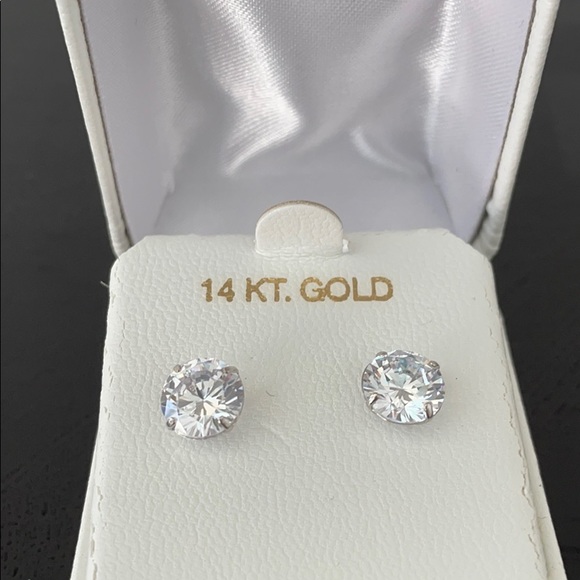 FOREVER 14KWHITE GOLD CUBIC ZIRCONIA EARRINGS NIB - Picture 4 of 16